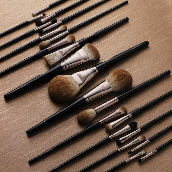 Black Swan 21pcs Professional Makeup Brush Set Black Swan 21pcs Professional Makeup Brush Set