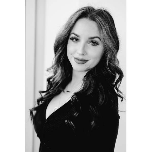 OFRA X Jessica Dadlani - Lavender Daze Finishing Powder OFRA X Jessica Dadlani - Lavender Daze Finishing Powder