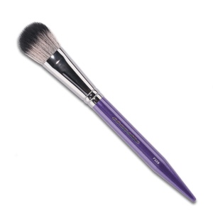 P320 Duo Fusion Foundation Brush
